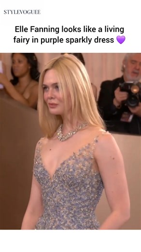 Elle Fanning at Golden Globes ✨️ #fashion #redcarpet