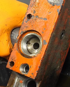 2.4M views · 10K reactions | Floor Jack Restoration Part 7 (Hydraulic Block) | Restoration Station | Facebook