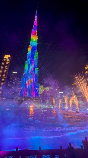 Burj Khalifa new yea4 2026 show continues 😍🥳 Amazing jet ski fireworks at Dubai fountain 😍 #dubai #indubai #burjkhalifa #newyear2026 #dubaifountain #dubainewyear #dxb #fblifestyle | Ameen.amp