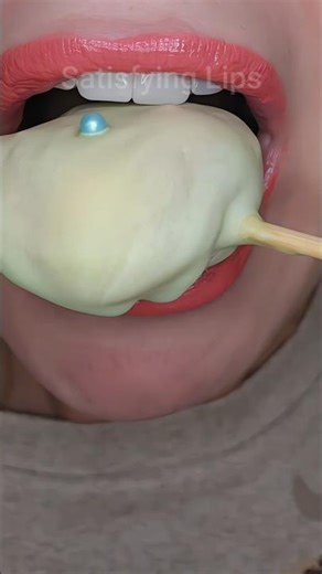 ASMR Satisfying Eating Hello Kitty Marshmallow #asmr #eatingsounds #satisfyinglips