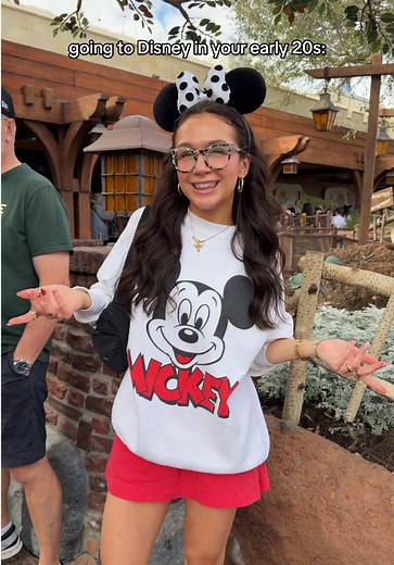Being kids today in the most magical place on earth! #disney #disneyworld #relatable #magickingdom