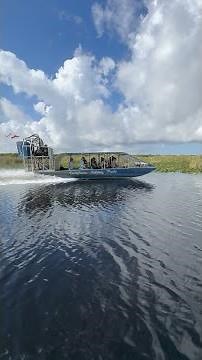 Everglades airboat tour fun in Fort Lauderdale, Florida | Everglades Holiday Park