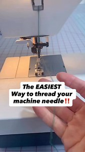 🪡👇🏻 Not all sewing machines have this and some are automatic, this machine was not automatic but it is very easy to use You pull down the handle 👉🏻wrap your thread under that (see reel) to keep in place and push your needle threader through your needle 👉🏻then you put your thread in the needle threader and let it pull back through 🙌 It’s that simple however a tip to keep in mind 👇🏻 👉🏻make sure your needle placement is correct to line up with your needle threader If you are new to sewi