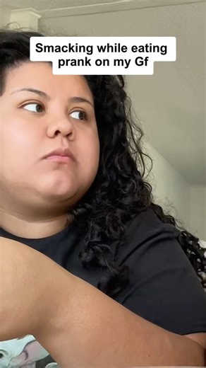Smacking While Eating Prank🍽️😂#foryou #funny #couple #funnyreaction