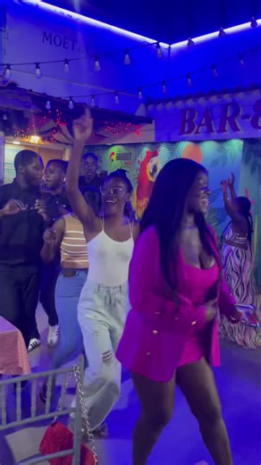 2.1K views · 43 reactions | Aqui, todos podem se divertir, até porque o manhã ninguém dabe凉 | Bar Bar | Facebook