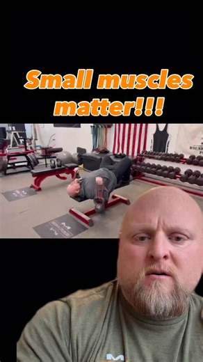 Stabilizers Determine Your True Bench Potential Most lifters think bench progress is about pecs, triceps, and adding plates. But maximal pressing strength isn’t limited by prime movers — it’s limited by stability. In applied biomechanics, force production is only as high as the stability of the system producing it. If the scapulae cannot anchor, if the thoracic spine cannot stay extended, or if the lats cannot create a stable press base — force leaks before it ever reaches the bar. This is why t