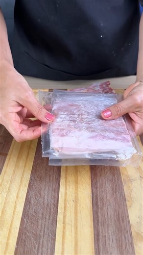 How to vacuum seal food at home. | SuperChef