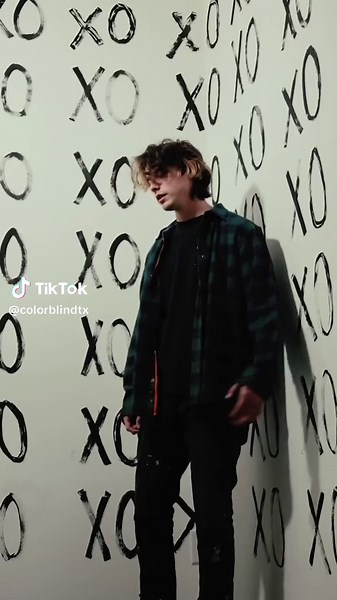 Dealing with Loss: The Emo Ghostly Vocals of Colorblind Band