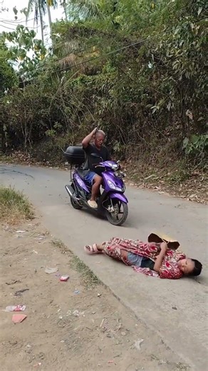 hit n run #humorvibes #funnyimages #comedy #fotosozinha #funnyphotos #humor #tipsdefoto #funnypictur