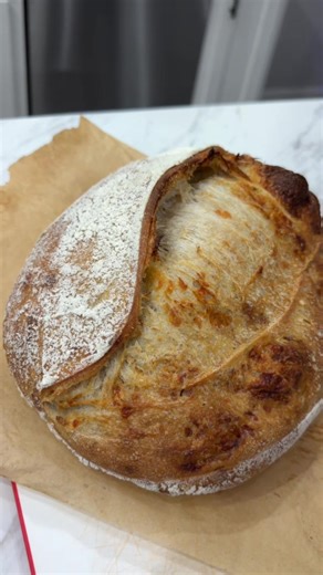 I forgot how much fun sourdough was… 🎉 I started making sourdough in 2022. Since then it’s been off & on a part of my cooking! It can be tedious and if we’re going through a season where we aren’t eating as much bread, I’m not making it.😬 baking on a bread steel is a bit of a learning curve compared to a Dutch oven/bread oven. Take 2 turned out so much better!!! #bakingsteel #sourdough
