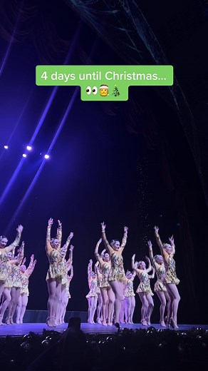 Have you seen the Christmas Spectacular starring the Radio City Rockettes yet 👀 #christmasspectacular #rockettes