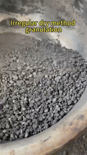 Double-layer roller dry extrusion granulator