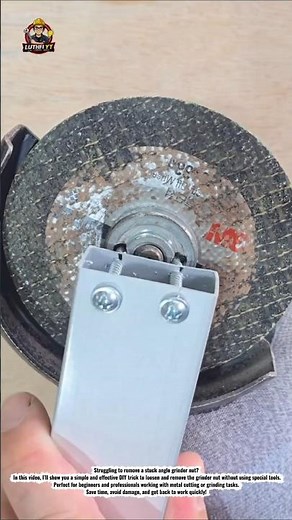 How to Remove an Angle Grinder Nut Without Tools | Easy DIY Trick