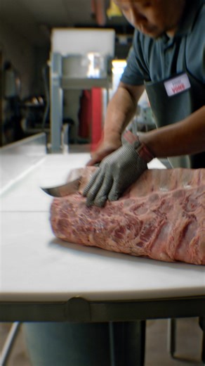 Fill your Holiday plate with deals on fresh favorites, signature sides and perfect pies — all in one place. | Vons