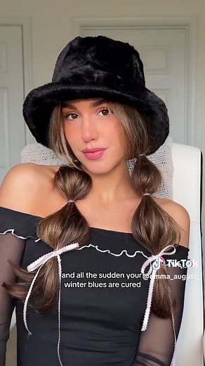 Winter Bucket Hat Hairstyles and Outfit Ideas