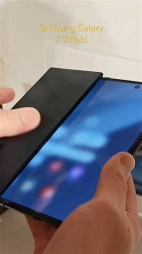 Correct way to open & close Galaxy Z Trifold #samsung #trifold #foldablephone