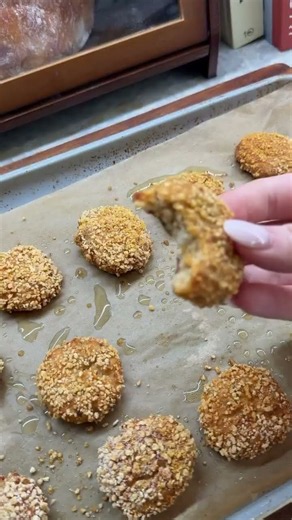 Crispy Salmon Nuggets✨ made with 100% wild caught premium pink salmon! Perfect for a