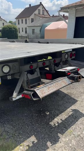 Understanding Tow Truck Operations for Safe Driving