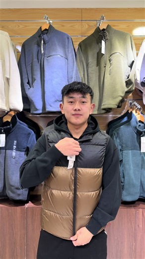 Men’s ultra light down vest!!! Warm and comfy♨️ Dm to order💌 #uniqlo