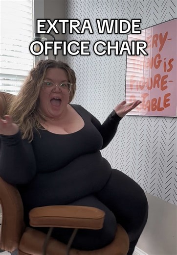 This extra wide office chair fits plus size bodies! #creatorpicksambassador #ttscategoryambassador #tiktokshopcreatorpicks #officechair