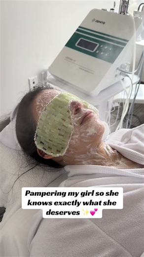 Pampering my girl so she knows exactly what she deserves ✨💕#fyp #foryoupage #pampering #viral #paratiiiiiiiiiiiiiiiiiiiiiiiiiiiiiii