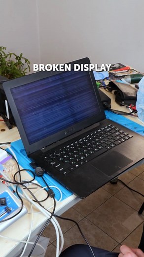 5-Minute Crafts | How to replace a broken display 💻 🤓 #5minutecrafts #tipsandtricks #repairit #computerrepair #howto #repairshop | Instagram