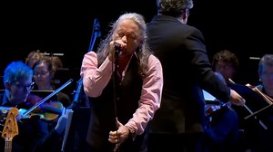 Watch BRUCE DICKINSON Perform At 50th-Anniversary Celebration Of JON LORD's 'Concerto For Group And Orchestra' In Quebec City