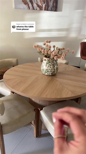 Small Round Dining Table Inspiration for Cozy Spaces