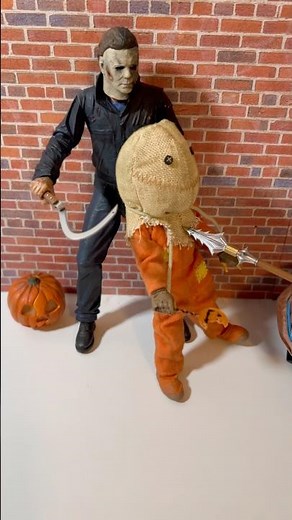Michael Myers, Chucky & Tiffany take out Sam. #michaelmyers #chucky #tiffany #trickrtreat