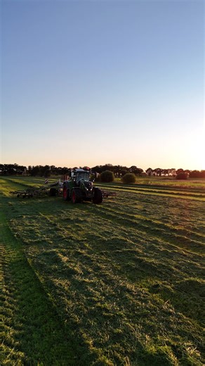Bald geht’s wieder los 🤩👌🏻#agriculture #FarmingVibes #GoldenHour #farmlife #viral