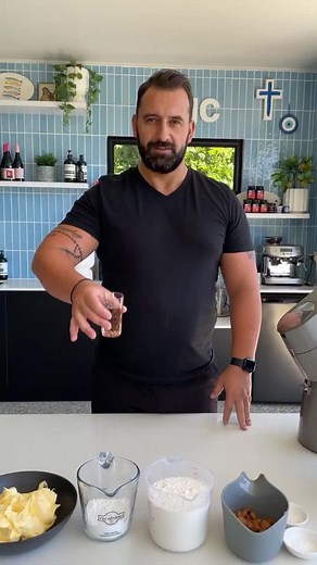 Traditional Greek Kourabiedes Recipe by an Authentic Greek Chef