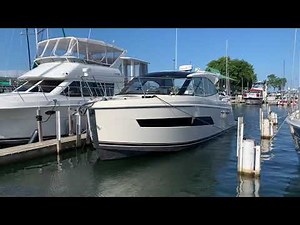 2018 Carver C34 For sale. 50 hours, Freshwater boat located in Milwaukee, WI. Like new!