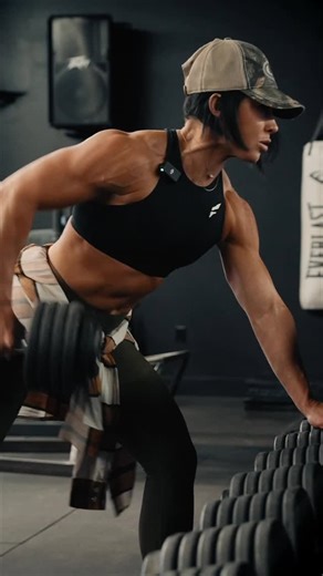 DayDay Knucks on Instagram: "You feeling stuck in your routine and feel like you aren’t getting anywhere?? Comment ‘PROGRESS’ and I’ll send you 7 day FREE trial to my training. TRY this your next back day: 1️⃣ Lying cable facepull — 4x10-12 Seated rope high wide row — 4x8-10 2️⃣ Single arm DB row — 3x12/8/6 3️⃣ Neutral grip seated lat pulldown — 4x12/10/10/8 Standing neutral grip high row (latpull) — 4x8 4️⃣ Wide grip seated cable row — 4x12/10/10/8 Close underhand seated cable row — 4x8 5️⃣ Dua