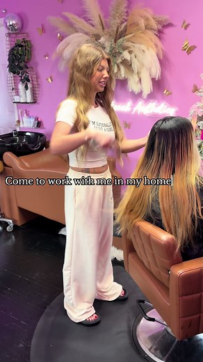 PART 2 | this babe had someone bleach her hair at home before going to get it done at a cosmetology school and was not happy with her results so she’s here to break up the solid ends and remove the warmth. Going to a cosmetology school is always a risk of not only your hair health but also receiving the result you want. It’s important to have grace for the students as you as literally a ginny pig for them! I also started as a student with no real life experience. We practice on doll heads a few