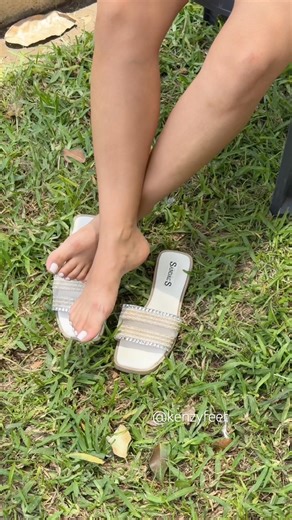 Relaxing outside with my sandals🩴✨ #foot #feet #flipflops #viral #pedicure #nails #feetnail