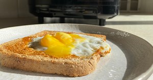I made the best eggs on toast in an air fryer using simple recipe