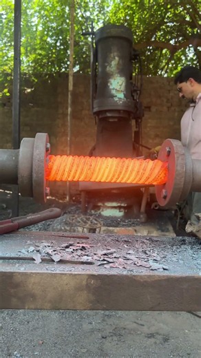 Damascus Steel Making Process #trendingshorts #sawblade #damascussteel #machine #hkworking