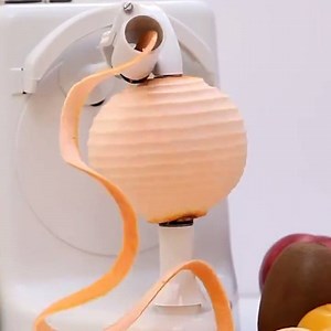 Fruit Peeling Machine Watching this fruit peeling machine in action is seriously satisfying 😂 😍 👌 Watch our weekly food shows 👉 m.me/delicious.tv.network . . . . . BuzzFeed Food Tasty Delish Food Network INSIDER food Cooking Panda Tastemade Spoon University MetDaan Food UNILAD Grub FOODbible | Viral Food TV