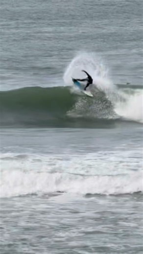 Colin drifting the tail! #redtriangleboardriders #surf #surfing #norcal #waves 📱: Adam N