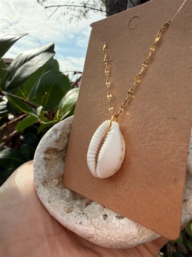 Cowry Shell Necklace With Gold Colored Chain - Etsy