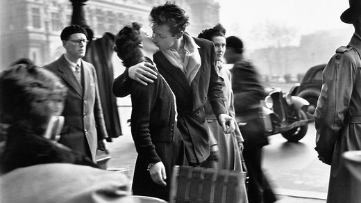 L’histoire surprenante du “Baiser de l’Hôtel de Ville” de Robert Doisneau