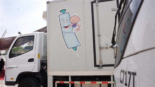 🚚💉 The Expanded Programme on Immunization - Pakistan and UNICEF Pakistan Strengthening Vaccine Delivery for Every Child in Pakistan! At a special ceremony in Islamabad, Federal Health Minister Mustafa Kamal officially handed over 31 new refrigerated trucks to all provincial/area EPIs (Expanded Program on Immunization Punjab, EPI Khyber Pakhtunkhwa, EPI Balochistan, EPI Sindh, EPI AJK, EPI Gilgit-Baltistan and #epiislamabad District Health Officer Islamabad from FDI, UNICEF Pakistan with the su