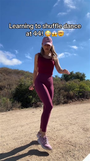 One day at a time! 😌 #shuffle #shuffledancer #shuffletutorial #shuffling #shufflegirls