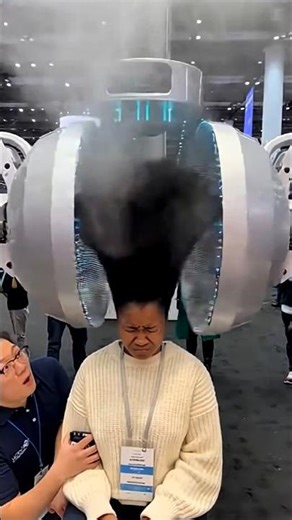 This Dubai Al Salon Robot Is FROM THE FUTURE Instant Curl Machine 4.0 Must-See! #robohelp #robotlove