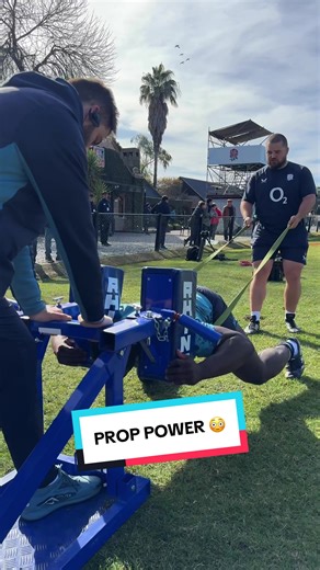 Insane strength 😳 #englandrugby #rugby @O2 | rugby