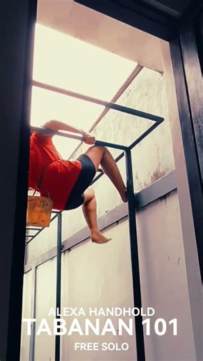 Skyscraper Taipei 101 Alex Honnold Free Solo Parody #SkyscraperLIVE #climbing