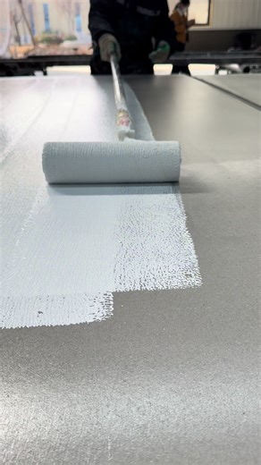 Every brush stroke adds another layer of protection. Fire-resistant coating on fiber cement composite wall panels—built for fire safety, thermal insulation, and soundproof comfort. Manufactured in our factory with reliable capacity, ready to support large construction projects worldwide. #FiberCementBoard #FireResistant #SoundproofWall #ThermalInsulation #FactoryManufacturing