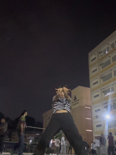 probably gonna retake this lmao! love the choreo sm!!! dc: @MIYABI #fyp #dance #jamrepublic #IDL #foryou
