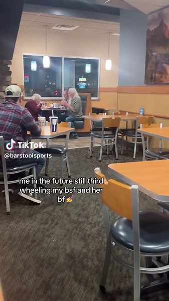 Navigating Life as the 3rd Wheel in Friendships