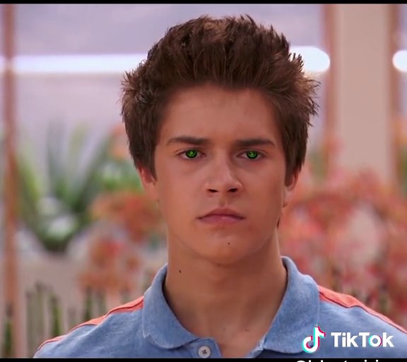 Lab Rats: Sink or Swim - Bionic Powers and Victor Krane